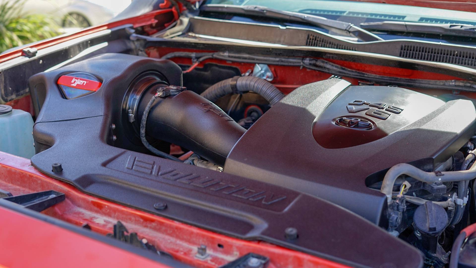 Descubre Injen Evolution EVO2200 - Filtro de alto flujo para Tacoma 2016-2023 de Injen para tu vehículo - Disponible en GDLGARAGE